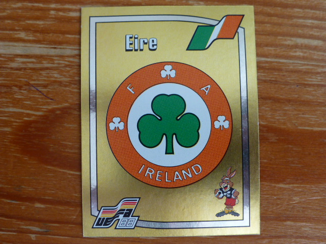 Panini Euro 88 Badge - Eire